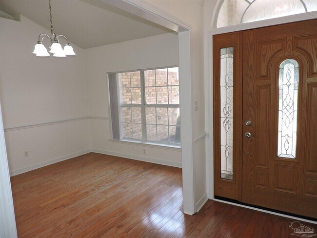 Building Photo - 6340 Summer Lakes Ln