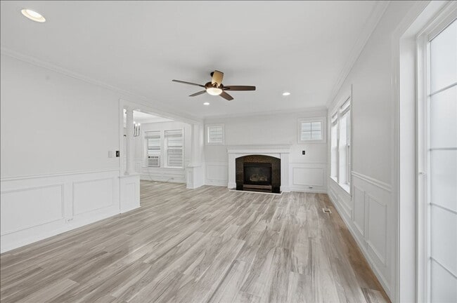 Building Photo - Kent Home