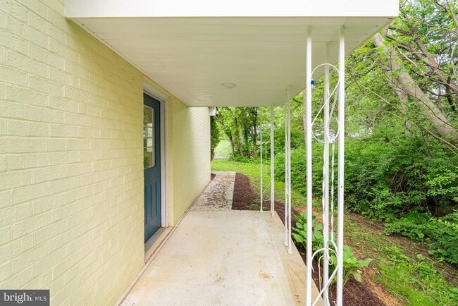 Building Photo - 60 Killdeer Ave