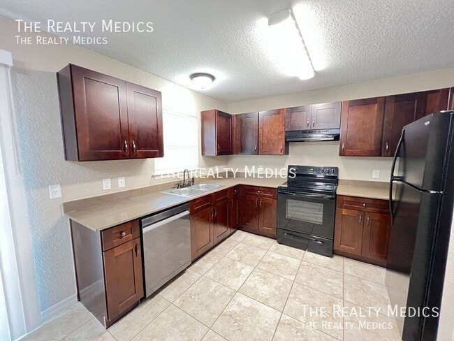 Building Photo - 36 Malauka Run Dr