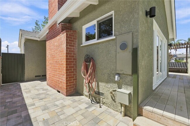 Building Photo - 1408 Harkness St