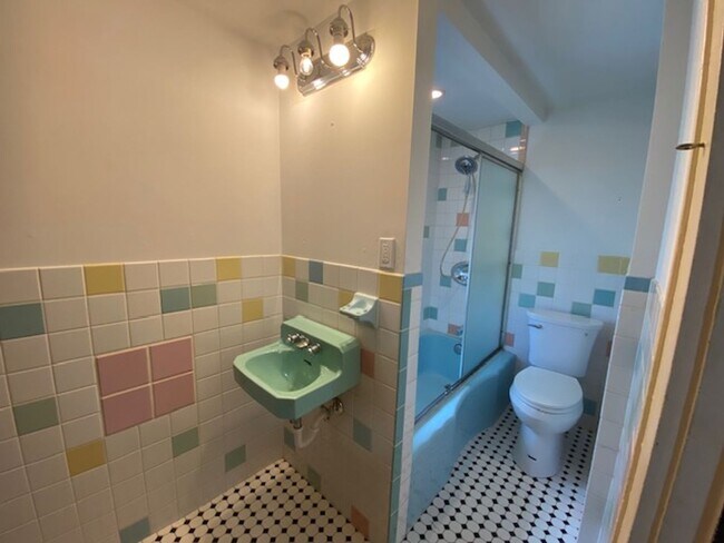 Building Photo - Classic 1929 Beauty—Updated Systems, Cozy ...