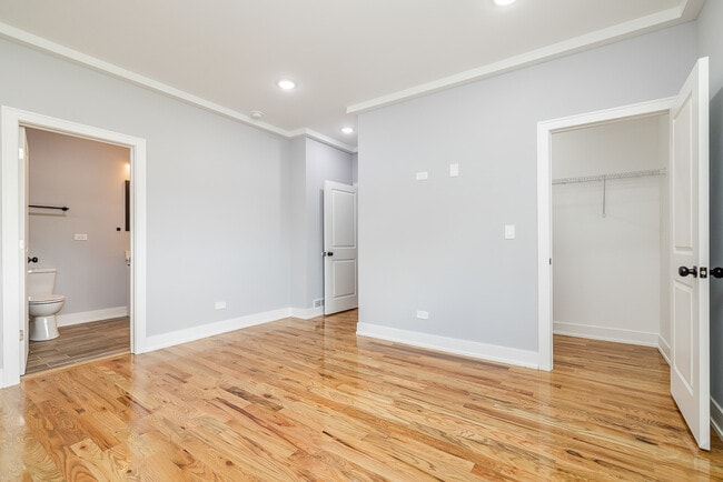 Building Photo - 6334 S Langley Ave