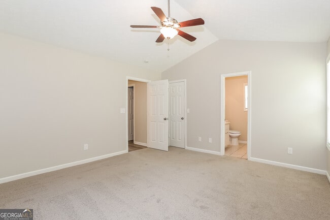 Building Photo - 2737 Glendale Dr