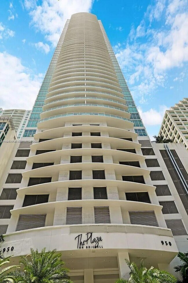 Building Photo - 950 Brickell Bay Dr