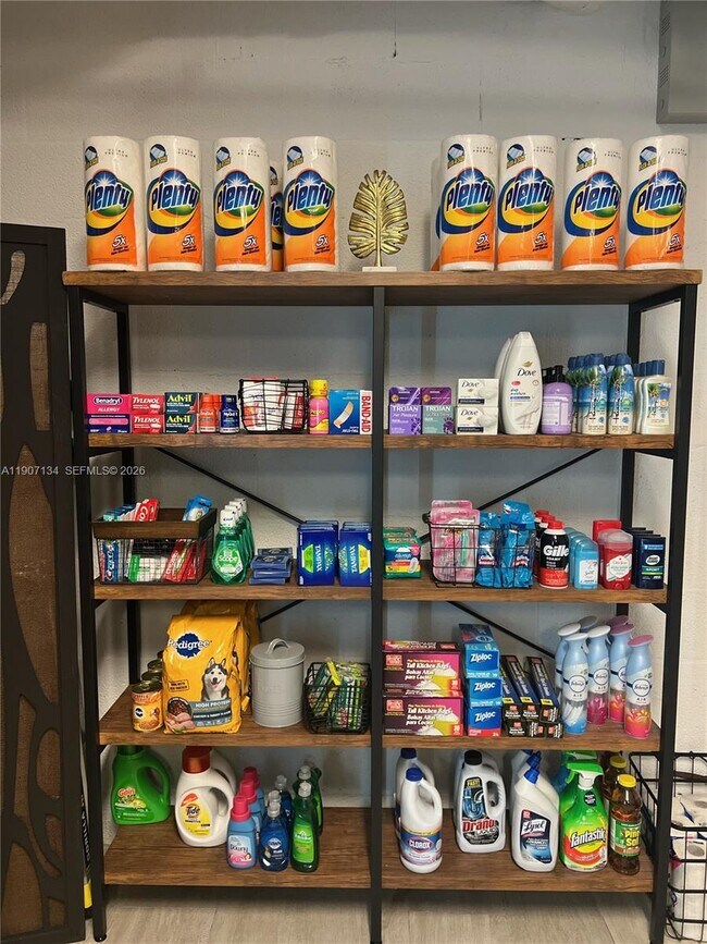 Building Photo - 2900 NE 7th Ave