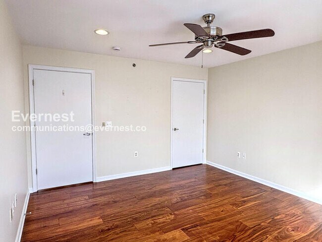 Building Photo - 2702 Lighthouse Point E