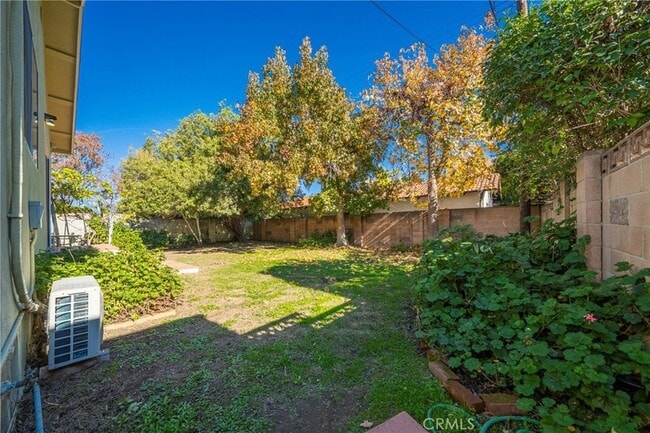 Building Photo - 5446 Columbus Ave