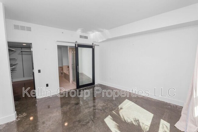 Building Photo - 111 N 12th St