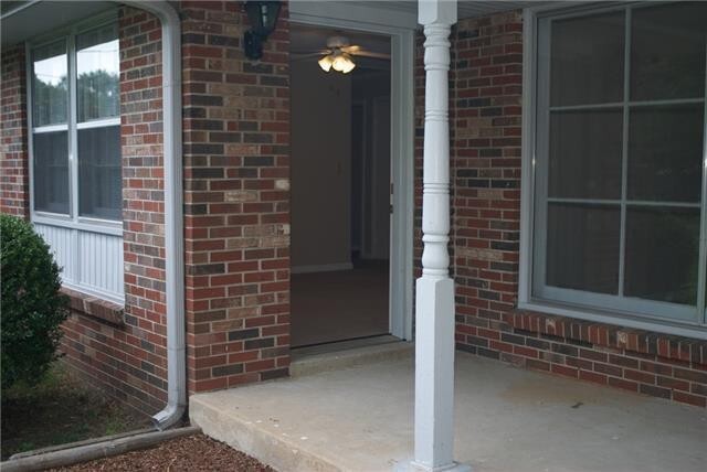 Building Photo - 730 Harpeth Pkwy W