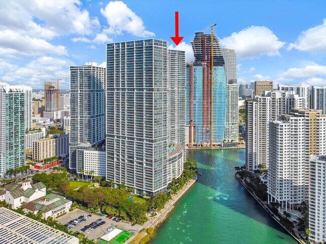 Building Photo - 475 Brickell Ave