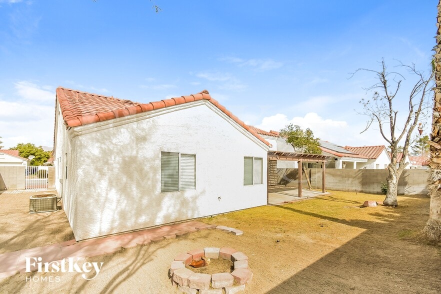 Building Photo - 3909 Linniki St