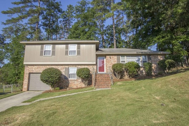 Primary Photo - Spacious home in Pine Valley community!
