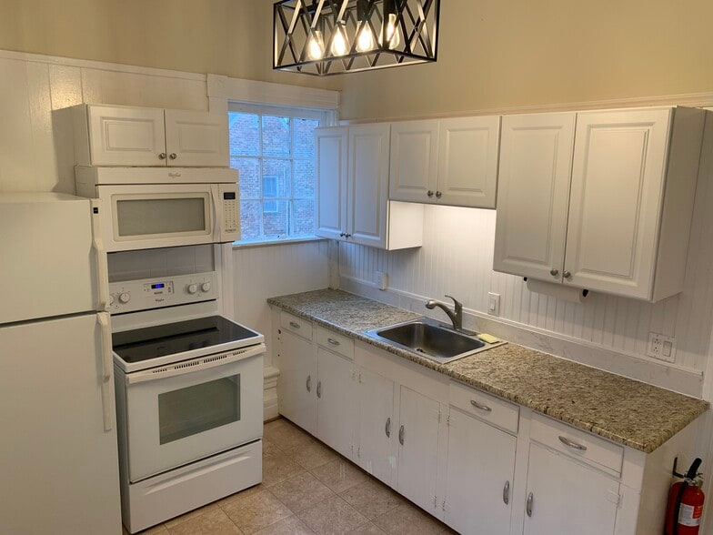 Kitchen 3 - 2110 Rivermont Ave