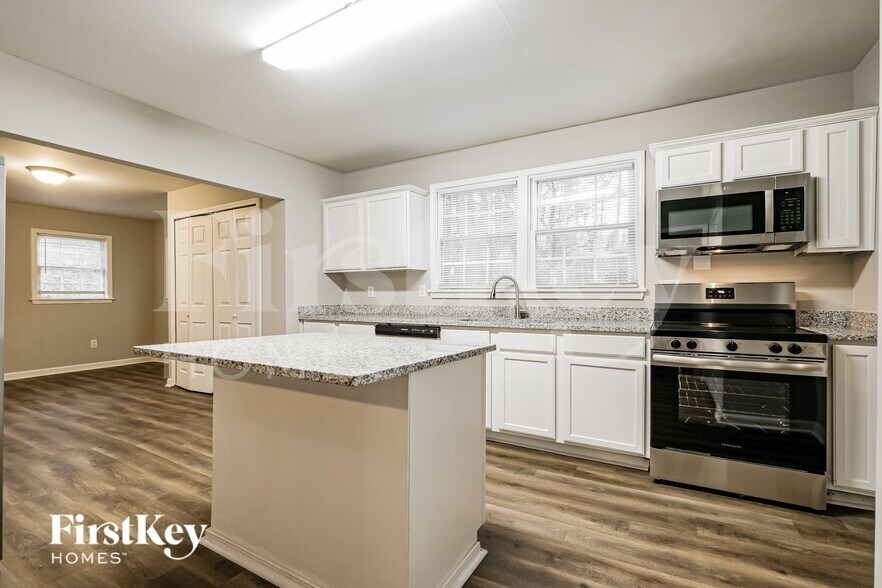 Building Photo - 1749 S Alvarado Terrace SW