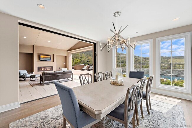 Building Photo - 14748 Valle Del Sur Ct