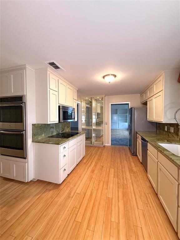 Building Photo - 112 Highlander Cove