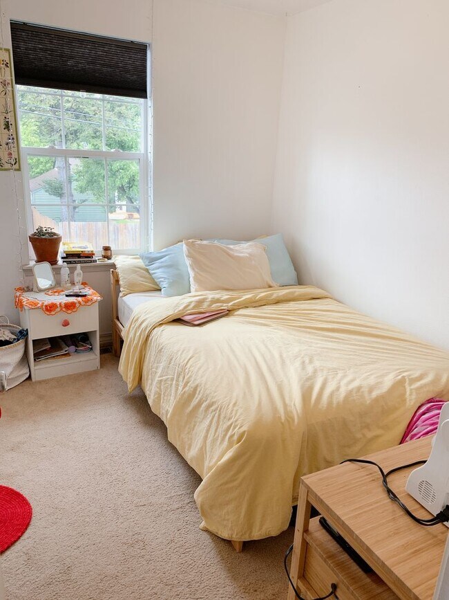 Building Photo - 2430/2434/2436 Pacific Street