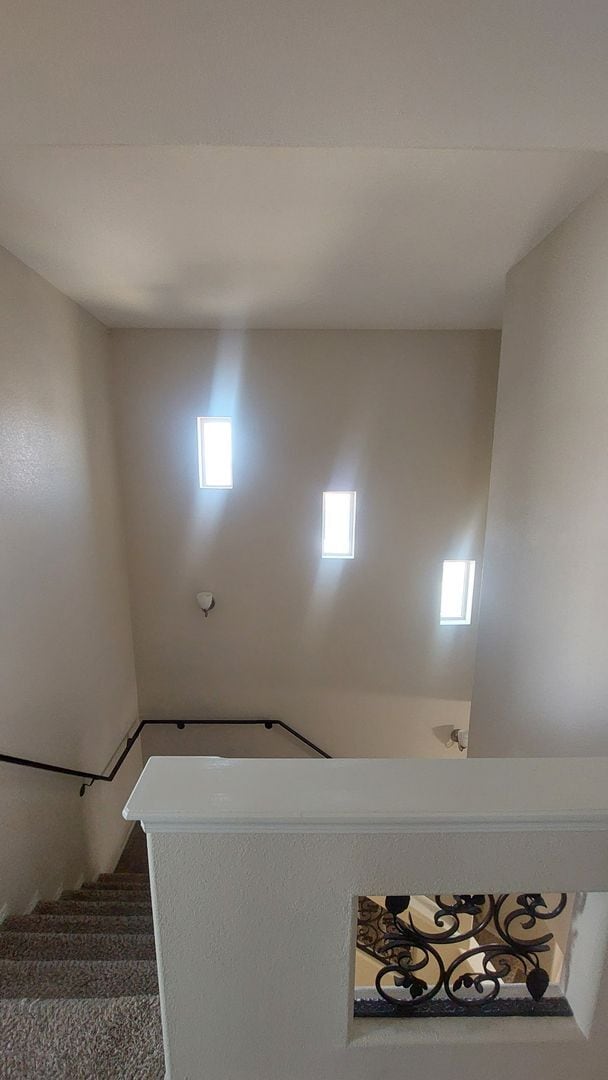Building Photo - Backyard Oasis!!!  Beautiful 4 bedroom 2.5 bathroom 2 story home on corner lot!