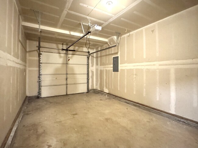 Building Photo - 18507 SW Muirfield St