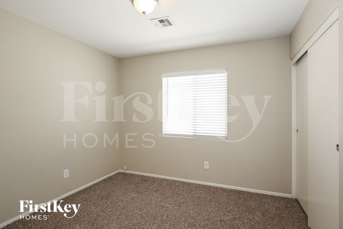 Building Photo - 3757 E Carisbrook Dr
