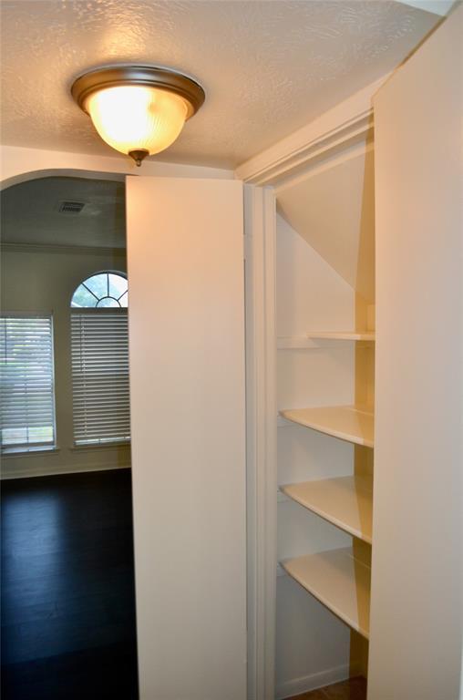 Building Photo - 16707 Sussex Dr