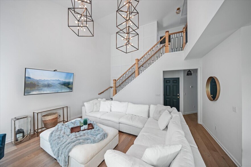 Building Photo - 130 Stanwick Dr