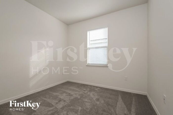 Building Photo - 600 Crown Rose Dr