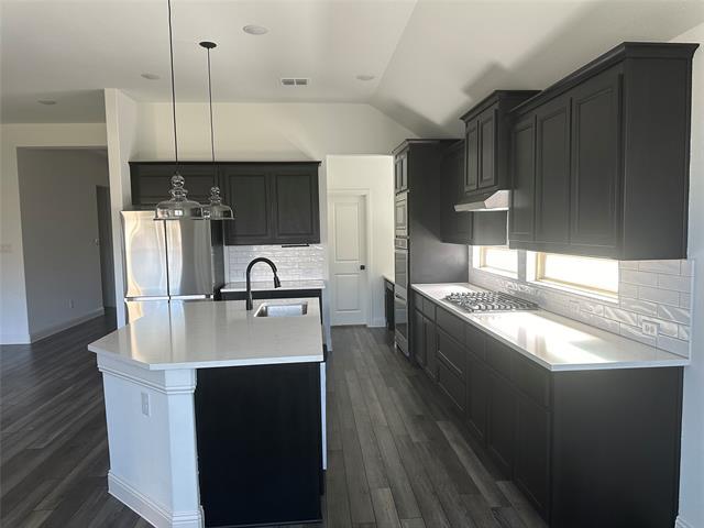 Building Photo - 3320 Oak Ln