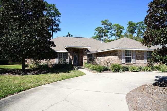 Primary Photo - Updated Home in Bluewater Bay!