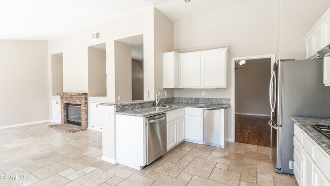 Building Photo - 2210 Rutland Pl
