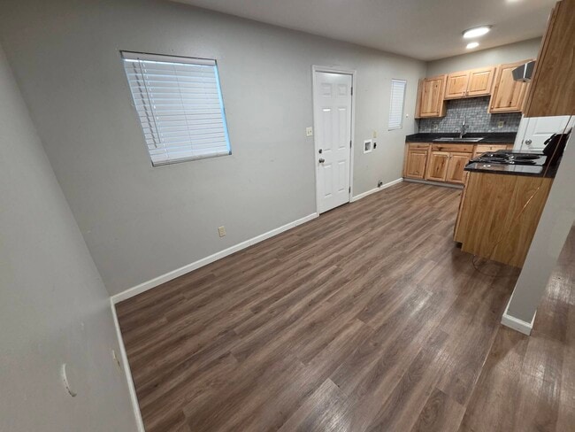 Building Photo - 2500 Westacre Dr