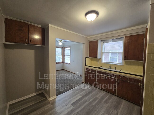 Building Photo - 18947 Runyon St