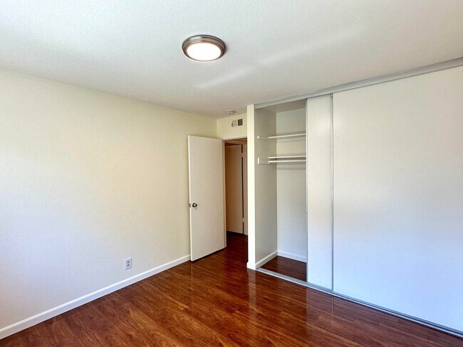 Building Photo - $2,800 / 2 BR - GORGEOUS TOWNHOUSE IN IRVINGTON-CENTRAL FREMONT