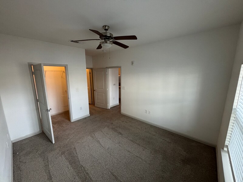 Building Photo - 1271 Sadler Drive