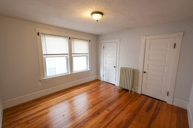 Building Photo - 72 Grampian Way