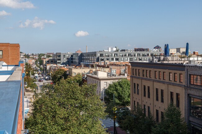 Building Photo - 1726 Aliceanna St