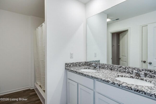 Building Photo - 109 Elegance Wy