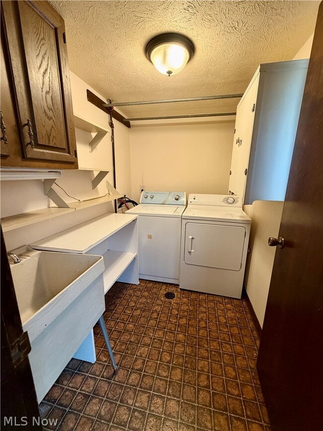 Building Photo - 6218 Island Dr NW