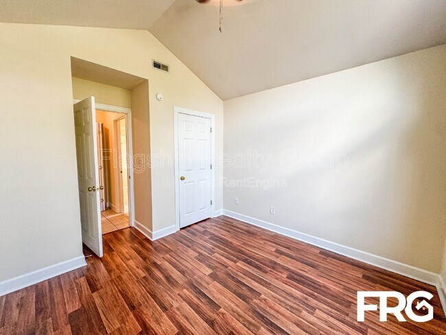 Building Photo - 149 Emily Dr