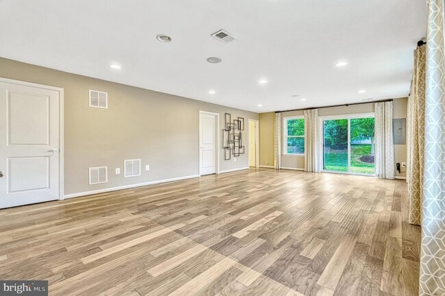 Building Photo - 21491 Willow Breeze Sq