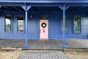 Building Photo - 120 Shadrach St