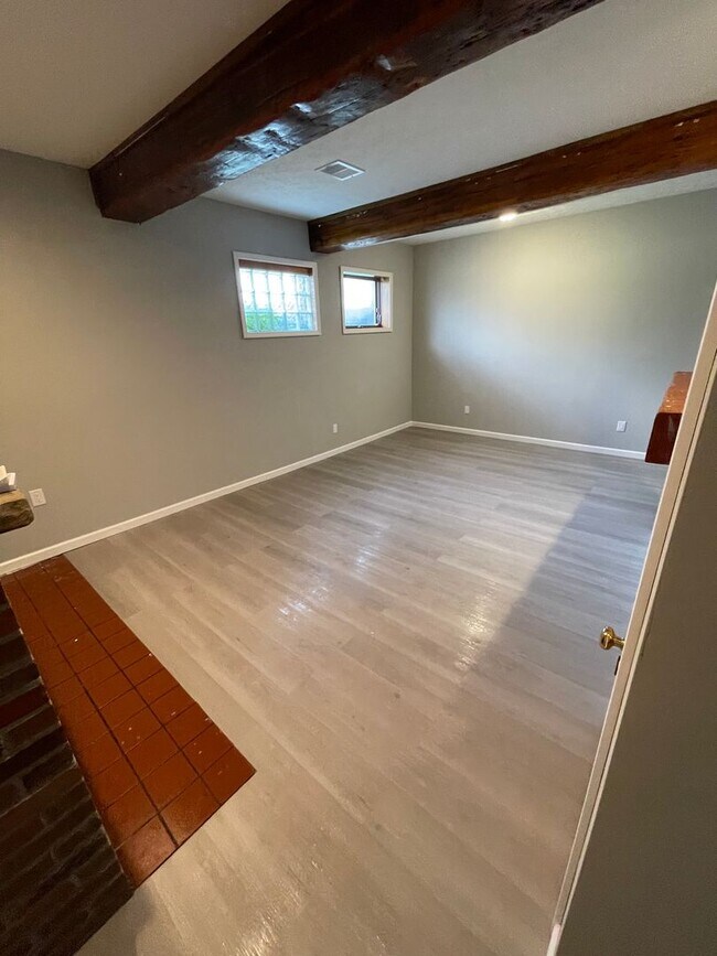 Building Photo - (22) 98-100 Woodruff Avenue