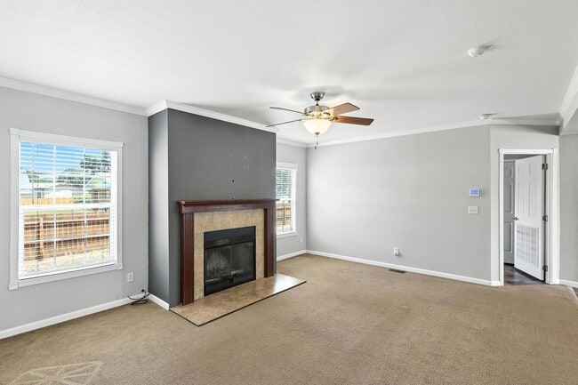 Building Photo - 13 Carlitos Ln