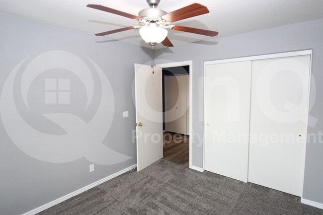 Building Photo - 4567 E Meadow Land Dr