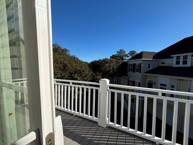 Building Photo - Available 2/1. GORGEOUS 3 BR/2.5 BA Home in Marais in Seaside Farms!