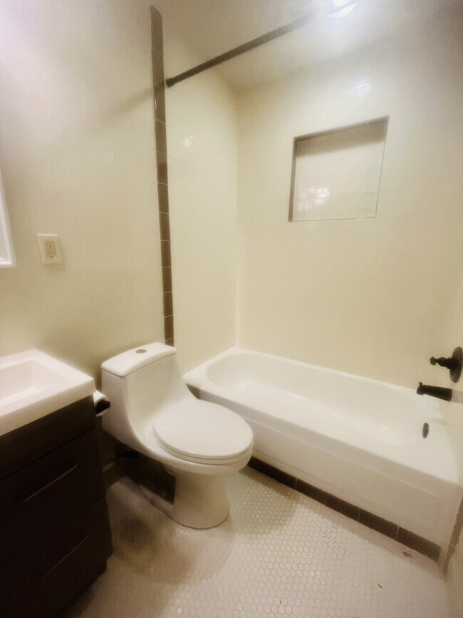 Building Photo - 1148 N Kentucky Ave