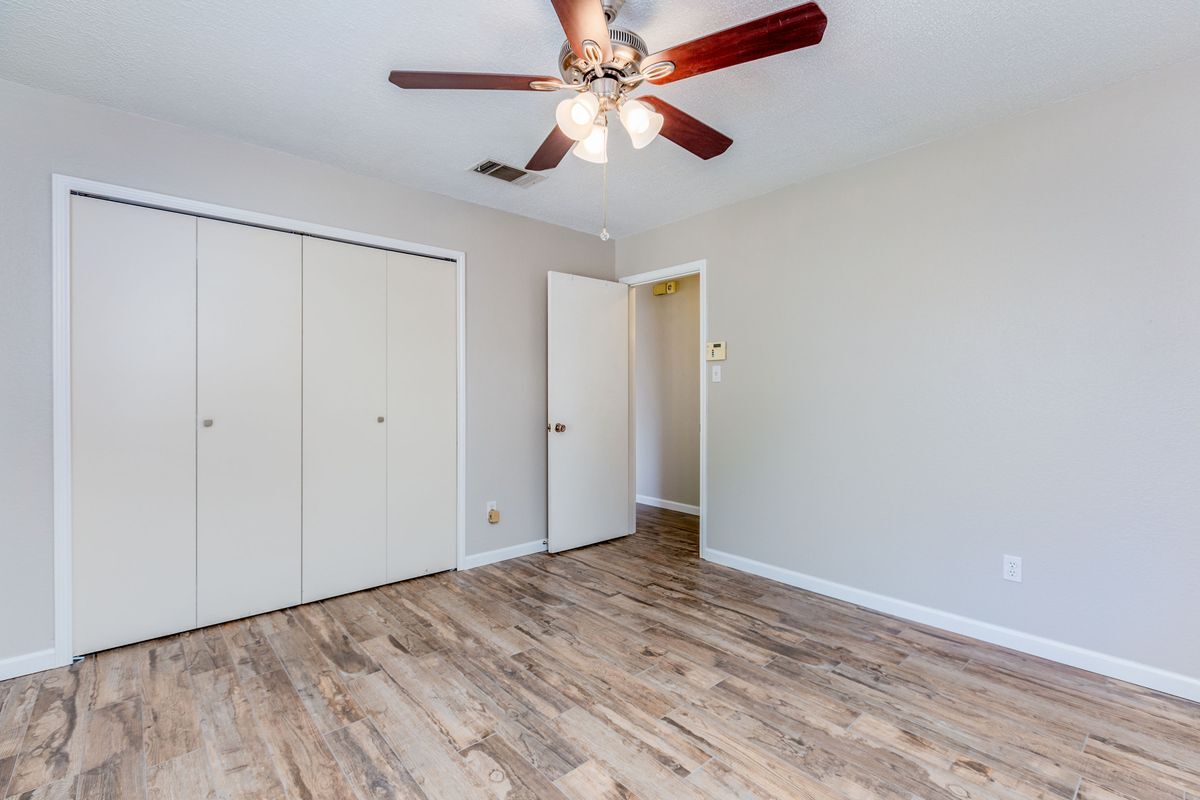 Building Photo - 2322 Klattenhoff Dr