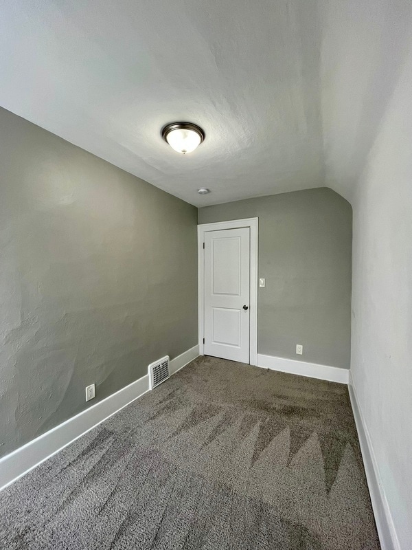 Building Photo - 273 2nd St