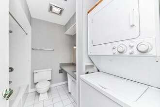 Building Photo - 10308 Circle Dr